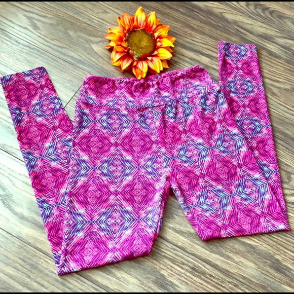 🦋B2G1🦋LuLaRoe Diamond Aztec Print Leggings OS - Picture 1 of 7